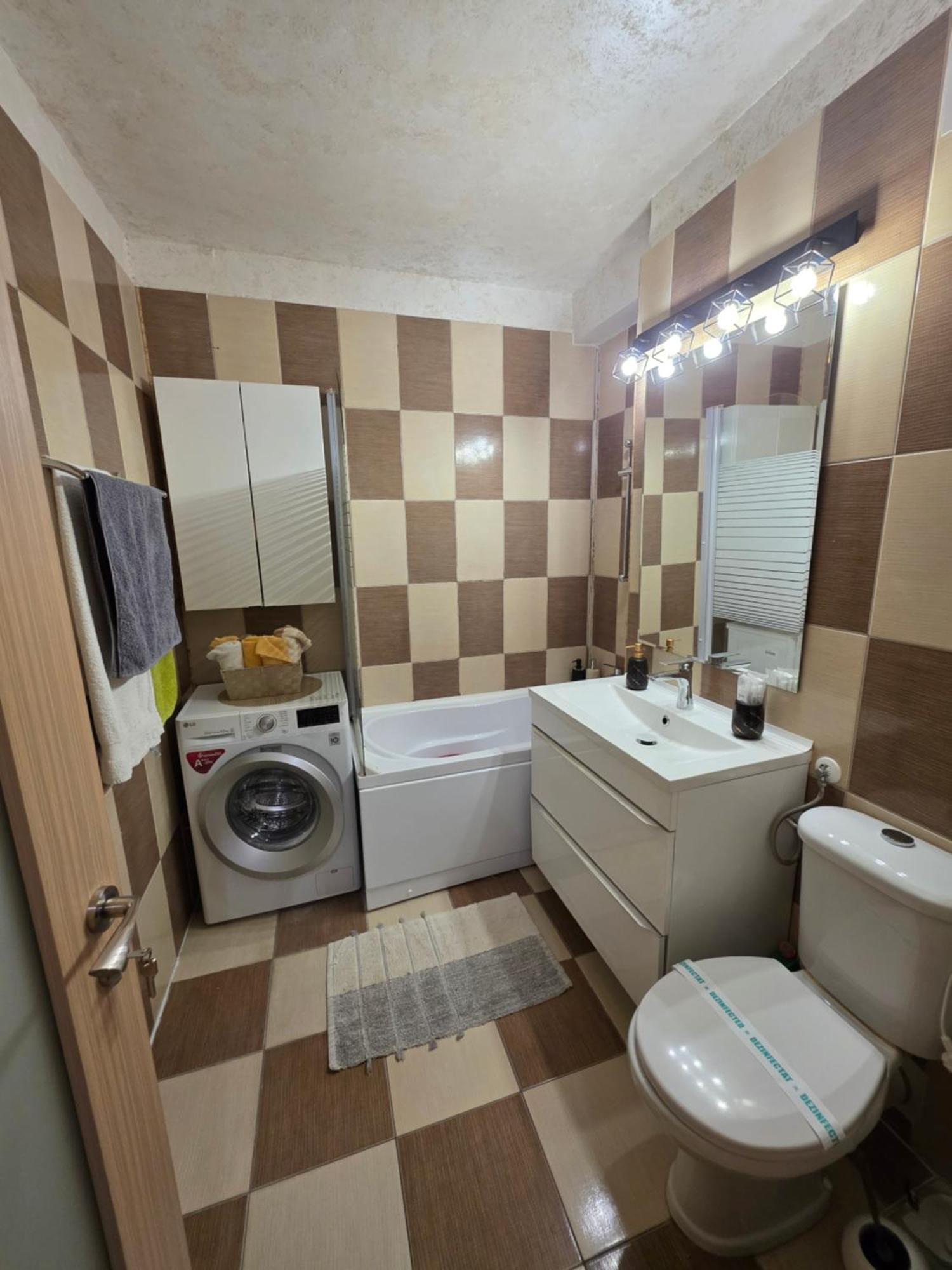 Melly'S Apartment Summerland Mamaia Exterior foto